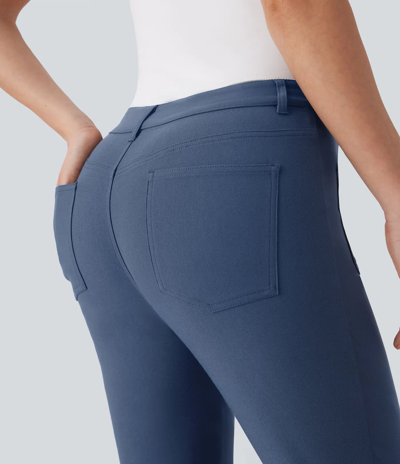 ElsaShape Mid-Rise Flared Broek met Meerdere Zakken